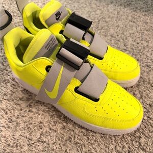 Nike Air Force 1 Utility 'Volt'